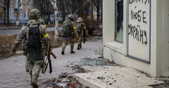 Просування ЗСУ в передмісті Бахмута і підтримка G7 збільшення допомоги Україні до $44 мільярдів. Головні новини 13 травня