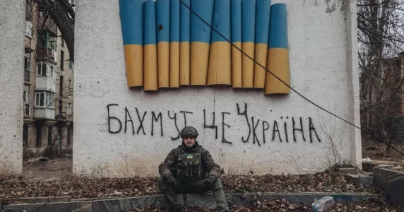 Сили Оборони просунулись у Бахмуті, а Бельгія ухвалила новий пакет фінансової допомоги для України. Головні новини 12 травня