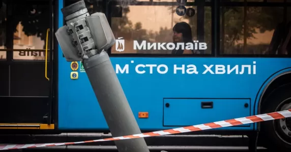 Росія продовжує обстрілювати Нікополь, Харків та Миколаїв, а Україна отримала від Північної Македонії Су-25. Головне за 6 серпня