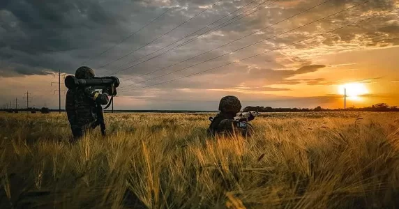 Україна отримала допомогу від Канади та Британії, а з полону повернули трьох морпіхів. Головні новини 19 листопада