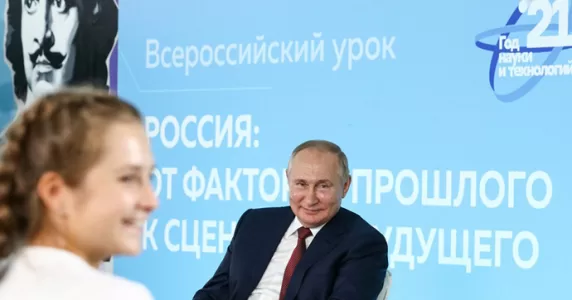 Путін підтвердив звання самозванця-історика
