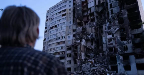 У Лугано домовилися про підтримку України на $1,9 мільярда, а у Херсоні українські захисники знищили склади зі зброєю. Головне за 6 липня