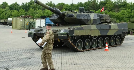 До України прямують ще шість танків Leopard 2. Головне за 23 квітня