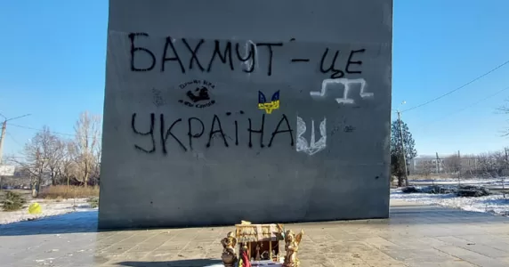 Why Are We Fighting for Bakhmut? How Russian Propaganda Is Trying to Demoralize Ukrainians