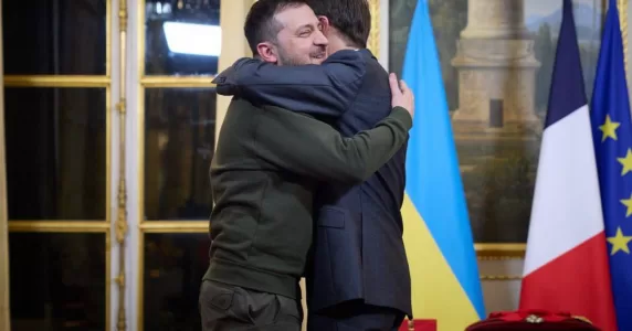 Вибух на заводі у Києві та беззаперечна підтримка України у ЄС. Головне за 9 лютого
