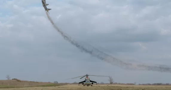 Бої за Бахмут тривають, а Німеччина вже передала Patriot. Головні новини 18 квітня