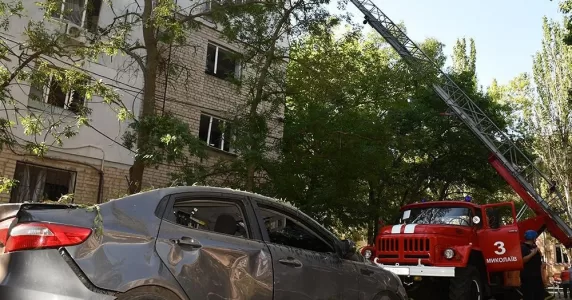 Єврокомісія рекомендувала надати Україні статус кандидата у члени ЄС, а Росія завдала ракетного удару по Миколаєву. Головне за 17 червня