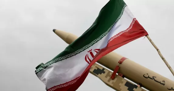 Іранський уран небезпечніший за британський: дайджест пропаганди за 20-21 березня