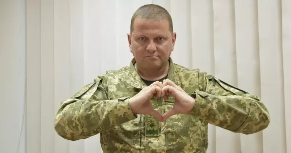 Росіяни зганьбилися фейками про «українського диверсанта» та «пораненого Залужного». Головне за 24 травня