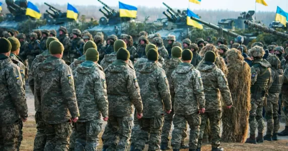 В Україні відзначили День захисників та захисниць, а ЗСУ невдовзі отримають відремонтовані САУ Panzerhaubitze 2000. Головні новини 14 жовтня