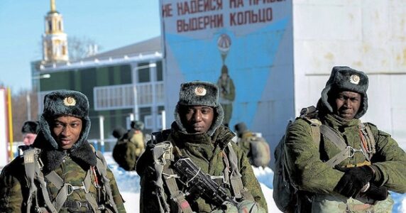 Мігрантські «чмоні» замінили російських: дайджест пропаганди за 2 липня