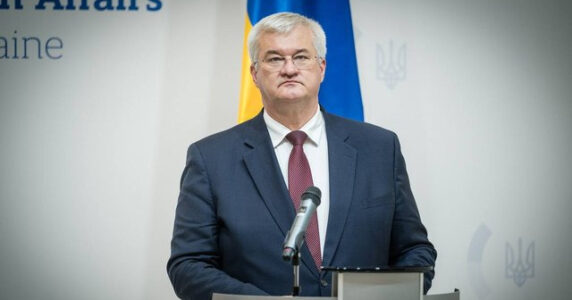 Цифровий нотаріат для українців за кордоном: стартував пілотний проєкт МЗС