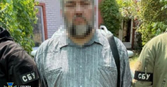 Виправдовували злочини РФ і генерували фейки: в Одесі затримали двох кліриків УПЦ